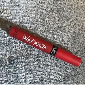 Victoria’s Secret ,velvet matte  (DESIRE)